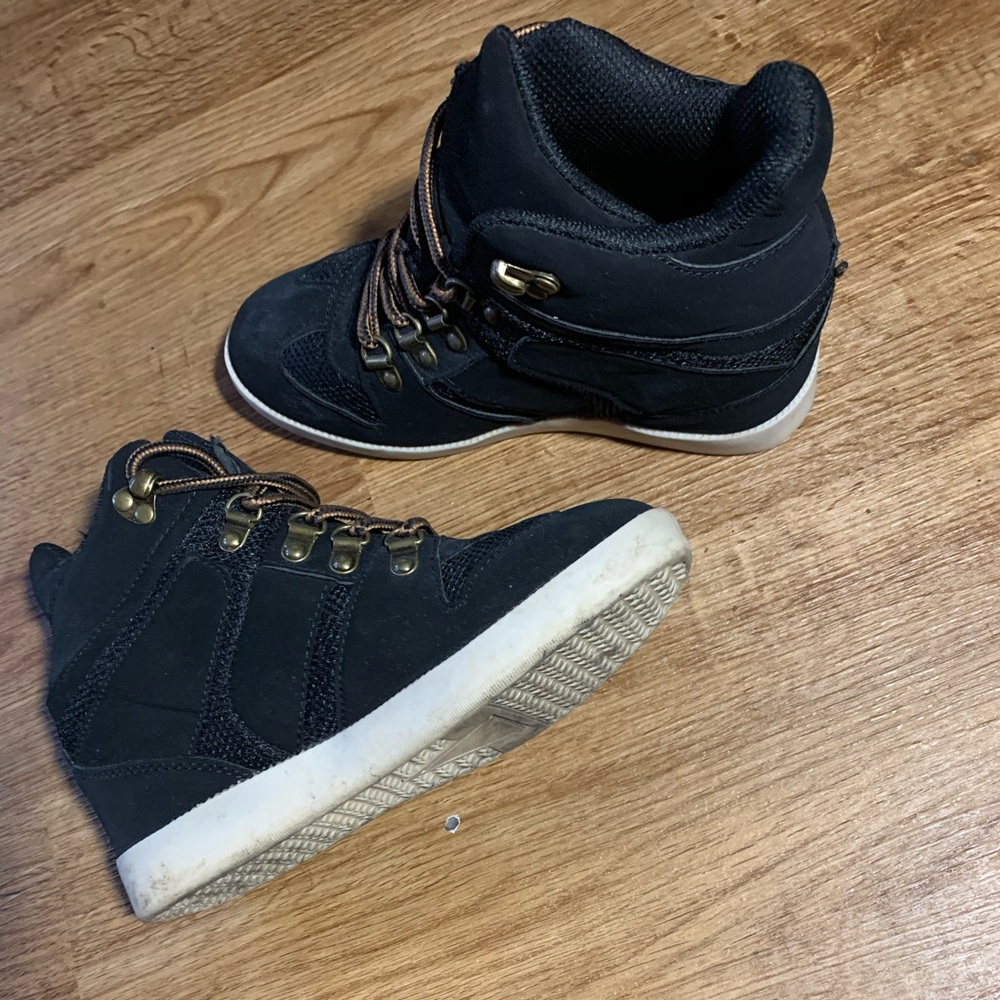Sneaker heels